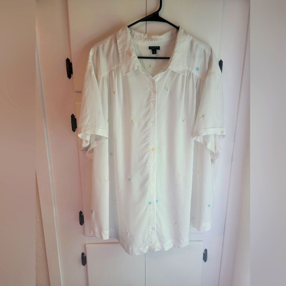 Torrid Plus Size 4X Challis Colorful Embroidery Button Up Short Sleeve Shirt
